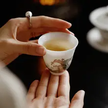 高級磁器製 観潮デザインの茶杯【金銀のアクセント・ギフトに最適】