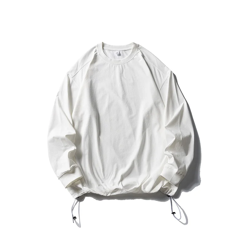 長袖Tシャツをどう選ぶ？春夏のカジュアルスタイルに最適なシンプルなアイテムとは