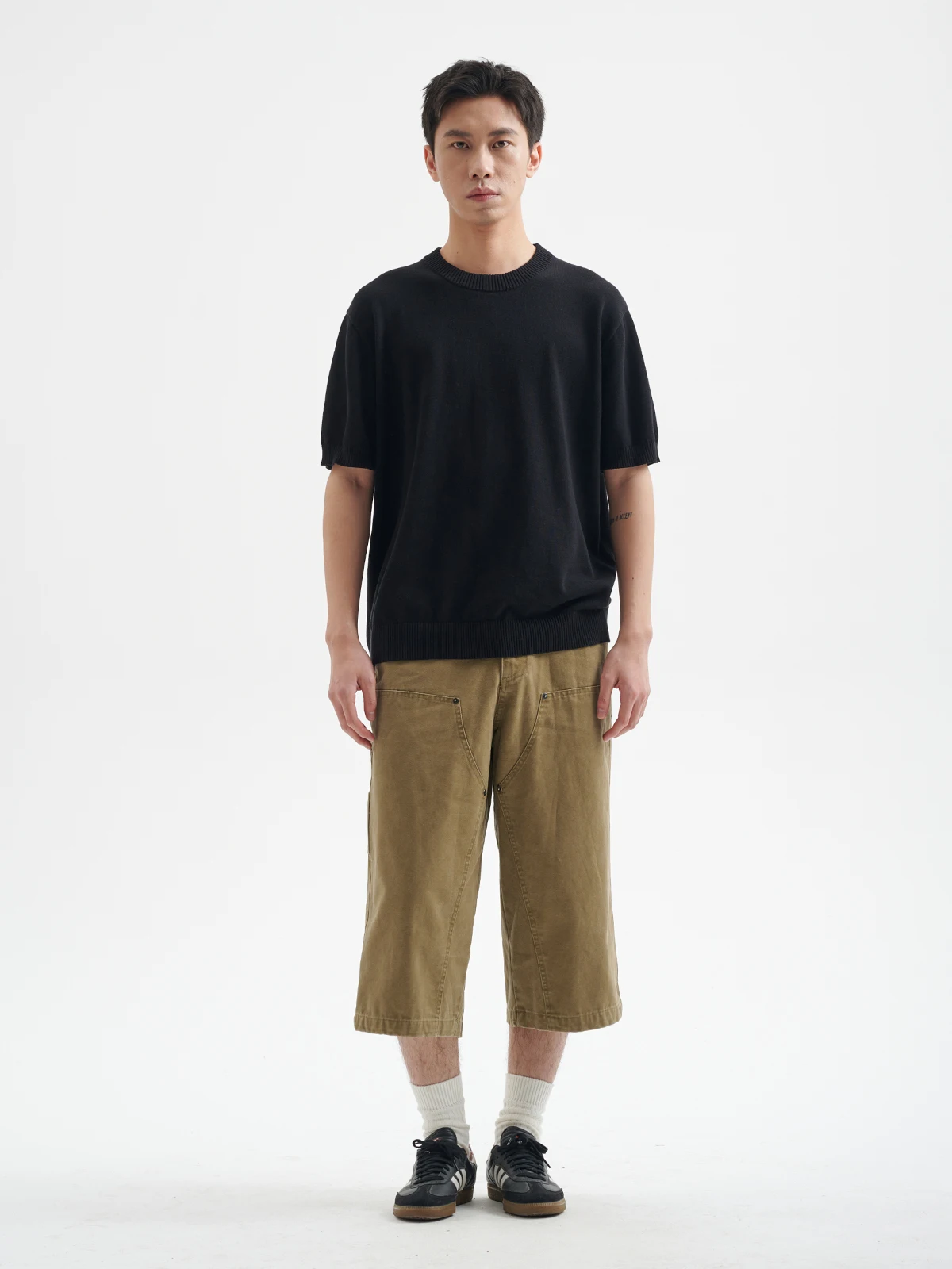 レトロデザインのワークパンツは通勤シーンでどのような役割を果たすのか