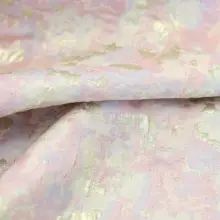 光沢があり柔らかい生地のピンク紫・金色油絵風刺繍ドレス用生地（セットアップ対応）