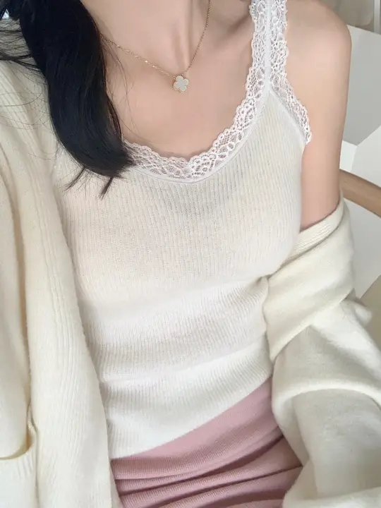 レースデザインのウール混ニットタンクトップ【春秋用・保温・女性用】