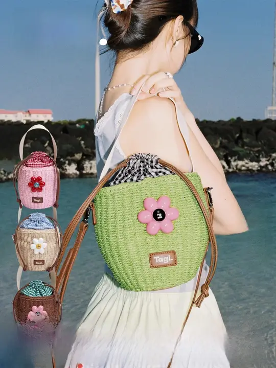 小花デザインの編み込みショルダーバッグ【バケット型・多色・アウトドア用】