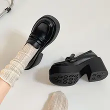 黒の厚底ブロックヒールローファー【秋用・エレガントスタイル・一体感のあるデザイン】（セットアップ対応）