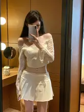 秋季用 白色レーストップスとプリーツスカートのセットア  ップ対応