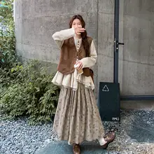 ヴィンテージ風 チックな女性用コーディネート【スエード調ベスト・不規則なシャツ・ミディスカート】（セットアップ対応）