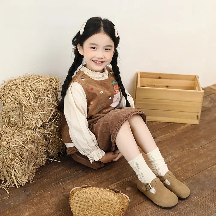 女児用春秋向けレトロデザインのソフト底バルカナイズシューズ【快適な履き心地・可愛いデザイン】（セットアップ対応）
