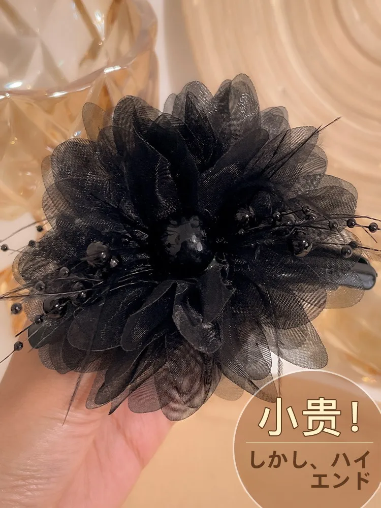髪 トップ ボリュームを実現するフェザー風ヘアクリップの使い方と特性