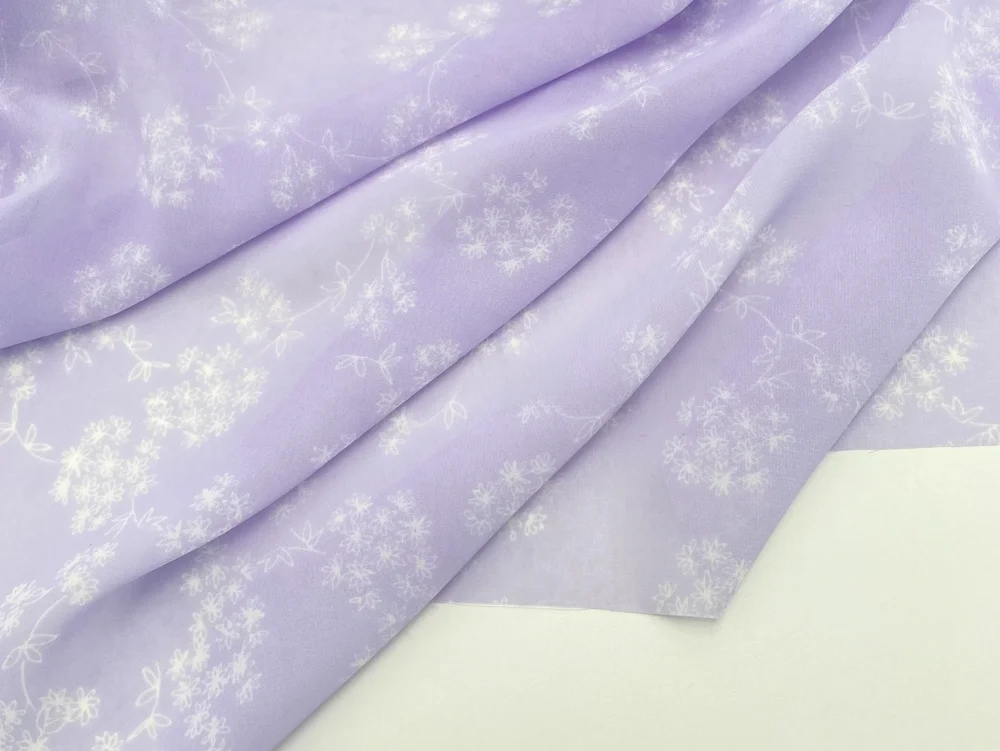 半透明雪绒花デザインの浅紫色ダイリリー柄シフォン生地は和服やドレスに最適なチュール生地か