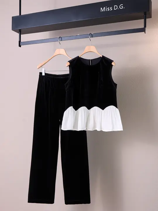 上質なサテンノースリーブトップス【女性用・着回ししやすい・スリムフィット】とストレートパンツ（セットアップ対応）