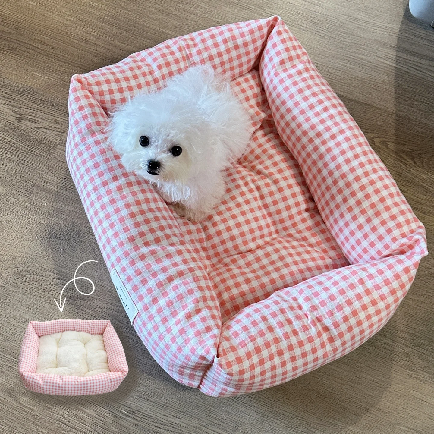ピンクチェックのペットベッド：中小型犬向け厚手タイプの保温機能と巣パッド分離設計
