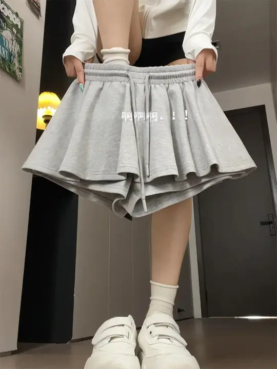 グレーのハイウエストAラインバレエ風ショートスカート【夏用・体育に最適・小柄向け】（セットアップ対応）