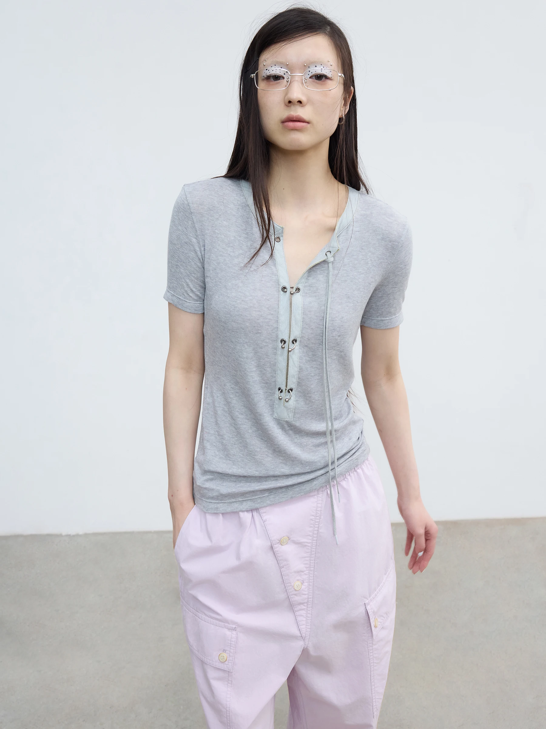 タックインTシャツとメッシュTシャツの違いは？透けない快適なフィット感で夏を徹底的に楽しむ方法とは？