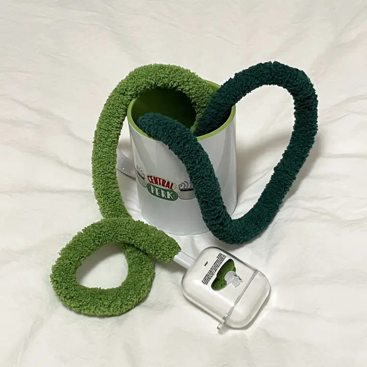 かわいらしいデザインの毛茸绒充電ケーブル【緑色・iPhone対応・おしゃれ】