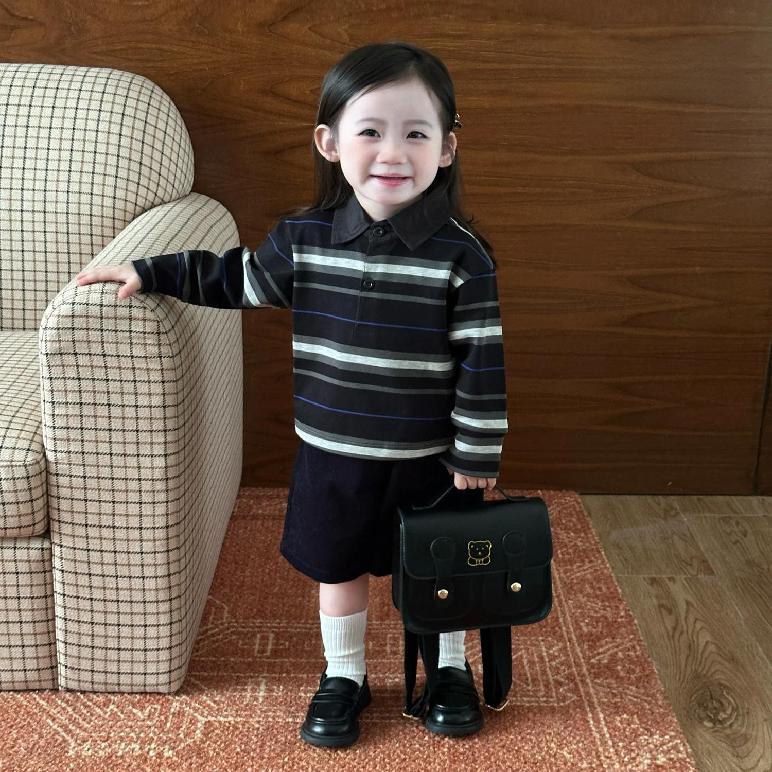 ポロシャツをどう選ぶ？子供用の復古ストライプコットンシャツが、春の日常を彩る理由