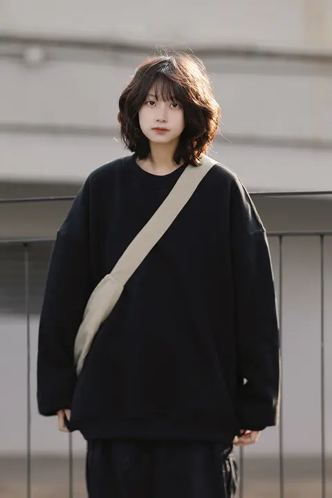 春用 ラウンドネックスウェットシャツ【ユニセックス・ゆったり・カジュアル・無地】