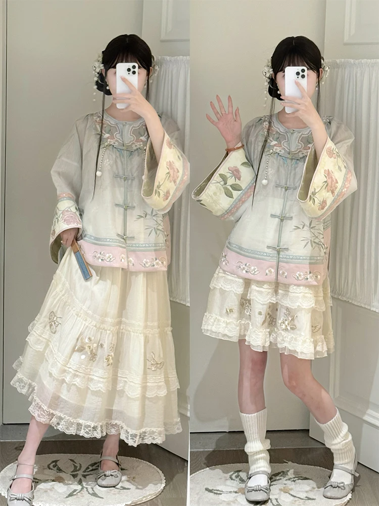 華やかな刺繍のティエンシスベージュスカート：レースと高腰設計の日常使いに最適なボトムス