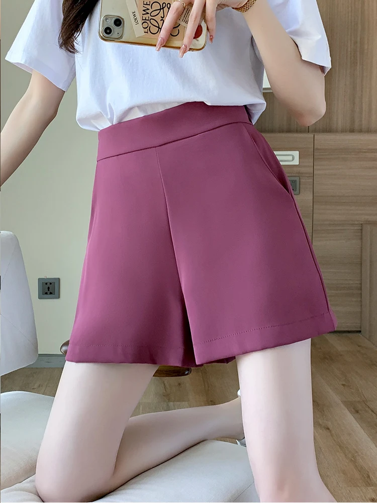 夏の通勤スタイルに悩むあなたへ：ライダーパンツは本当に必要？それともこの1着で解決できる？