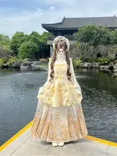 黄色のエクレクティックな漢服【琵琶袖・刺繍入り・可愛いロリータスタイル】