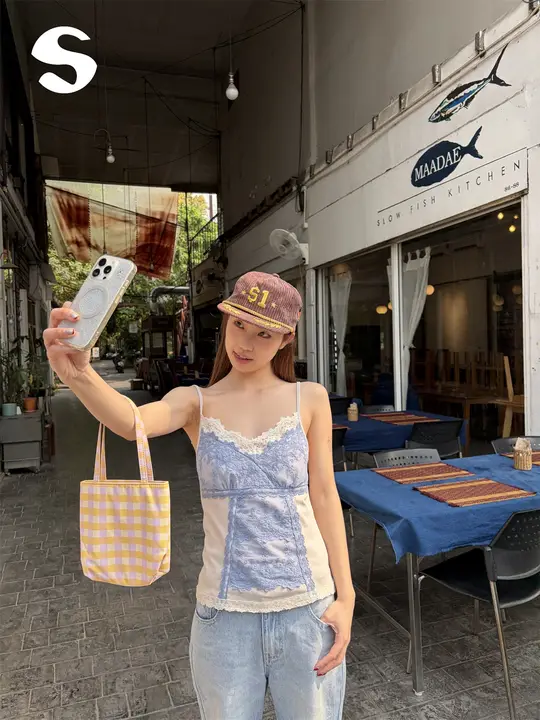 レースとサテンのコンビネーションノースリーブトップス【春夏用・体型カバー・ヴィンテージスタイル】