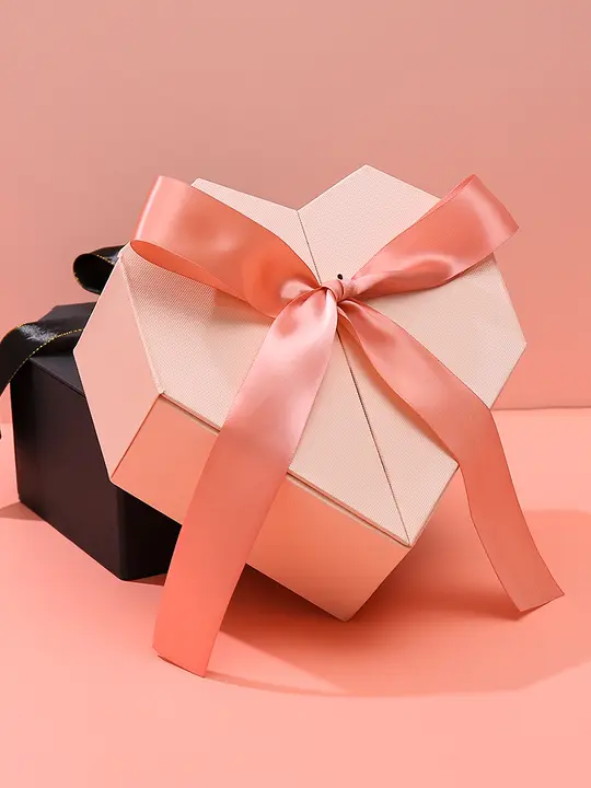 ハート型ギフトボックス【空箱・クリスマス・誕生日プレゼント・インテリアデザイン】