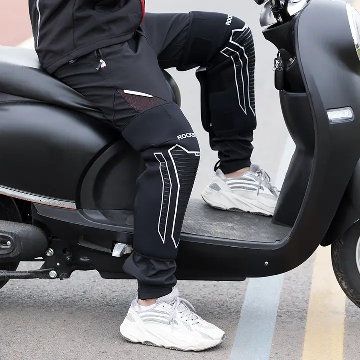防風暖かいバイク用ひざあて【冬用・男女兼用・電動車対応】