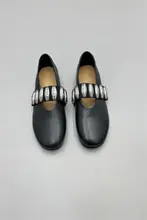 羊皮製 バレエシューズ【クラシックデザイン・フラット・金具のゴムバンド】