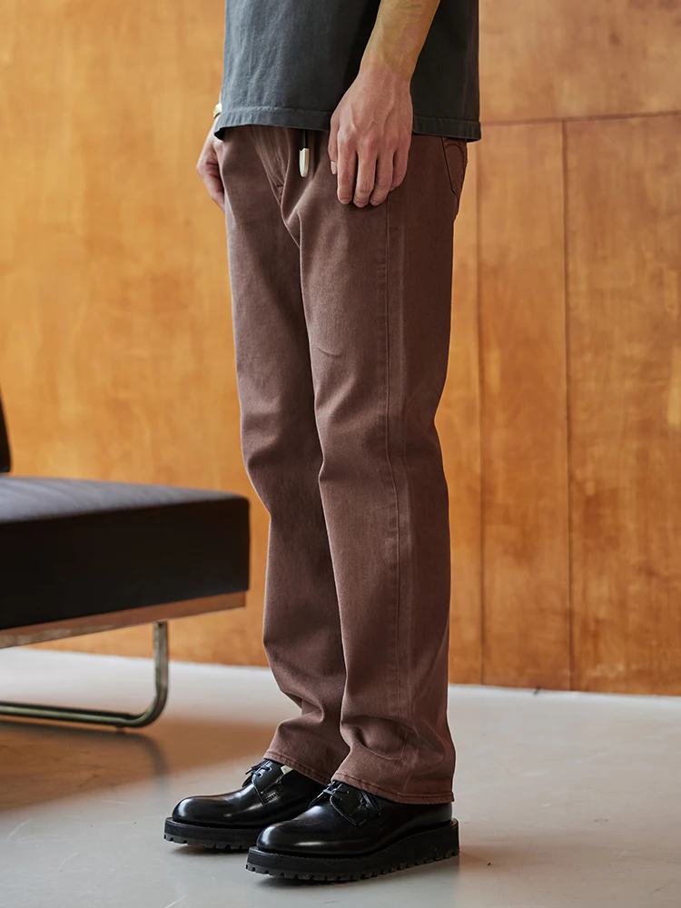 カーゴパンツ メンズ コーデの悩みを解決！ストレートデニムの実際の使い方