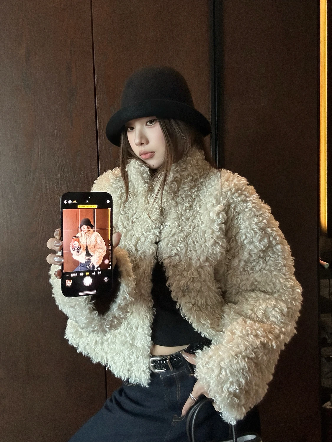 冬アウター レディース 40代 どんなものを買うべきか？高級感と保温性のバランスを取るベストアイテムとは
