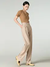 上品なグレーのストレートパンツ【春用・ウール混・女性用・オフィススタイル】