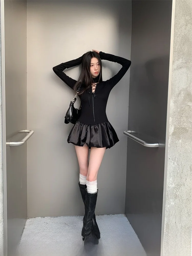 セクシーなレースデザインのフレアドレスは通勤シーンでどのように活用できるか