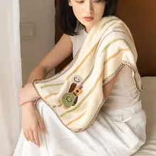 笑顔がかわいい クマ型コーラルシャワータオル【吸水速乾・ボーダー付き・カップル・男女兼用】