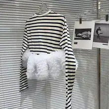 個性的なブラック＆ホワイトストライプのフリルチュニックTシャツ【長袖・メッシュスカート付き】