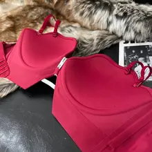 光沢のある赤いブラジャー【小胸用・ハーフカップ・セクシー・新婦向け】（セットアップ対応）