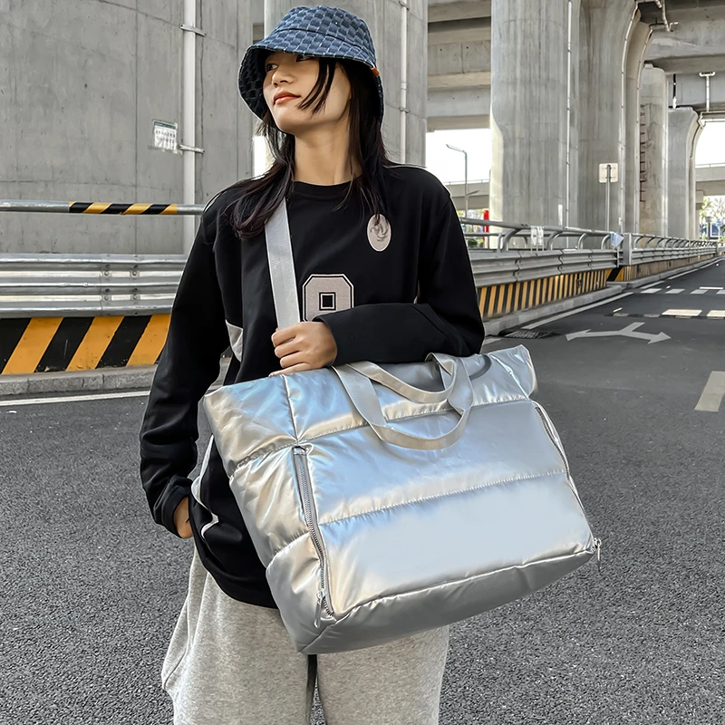 1泊2日旅行に必要な軽いカバンは、どんなものか？