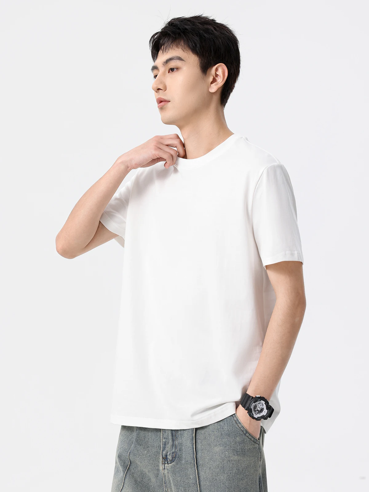 重ね着の悩みを解決するTシャツは、本当にこれだ？