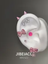 キュートな猫耳ピアス【ピンク・閃光ジルコニア・尖ったデザイン】