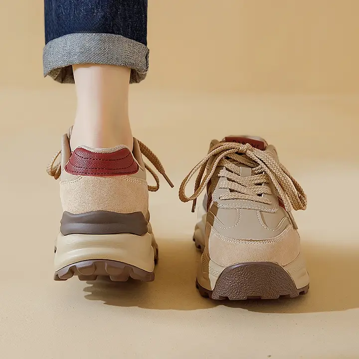 春季向けの厚底スニーカー【極上の柔らかさ・おしゃれなデザイン】