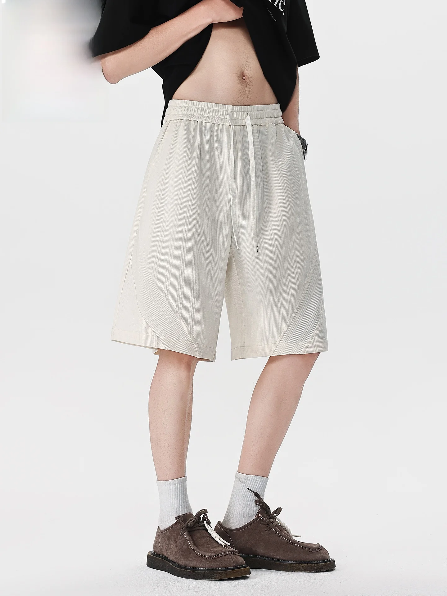 肌理感フィットショートパンツ WASSUP TENET 2026年春季モデル：膝上ショーツの通気性とフィット感を徹底解析