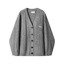 レトログレーの刺繍入りカーディガン【秋冬用・極上の柔らかさ・スリムフィット】（セットアップ対応）