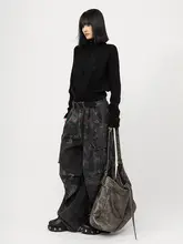 シンプルな黒のニットカーディガン【ハイネック・長袖・ゆったりシルエット】