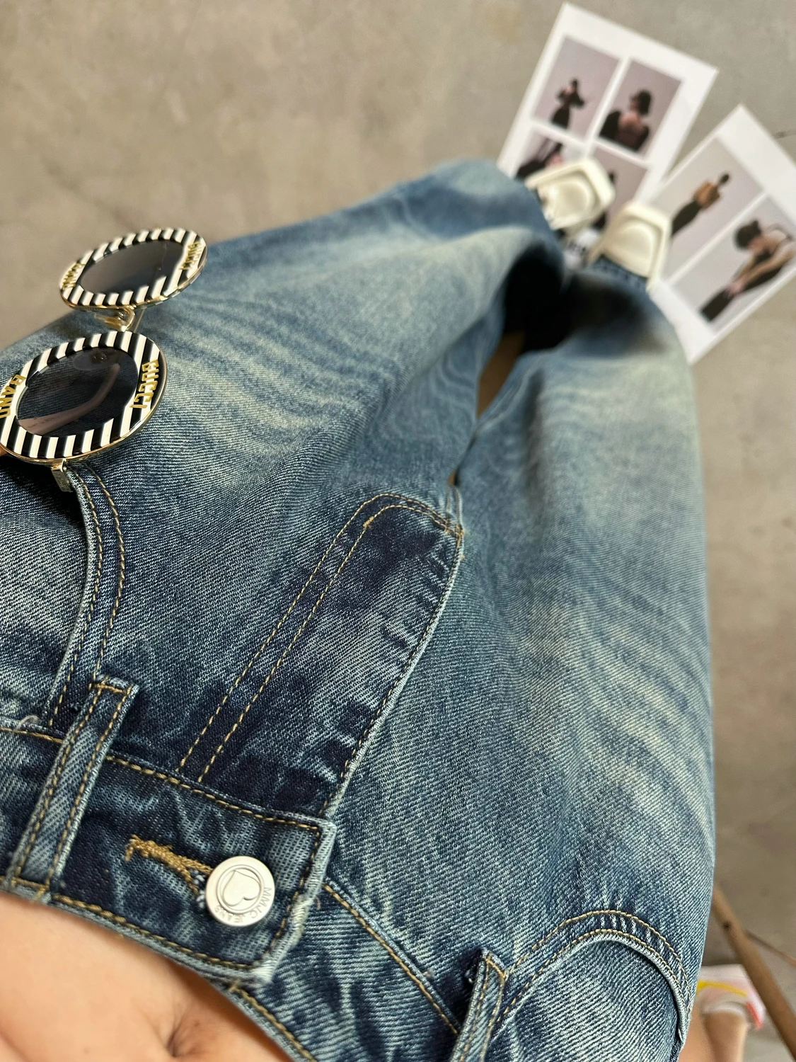 大人可愛い服 50代コーデ | レトロパッチワークパンツで実現する心の安定感