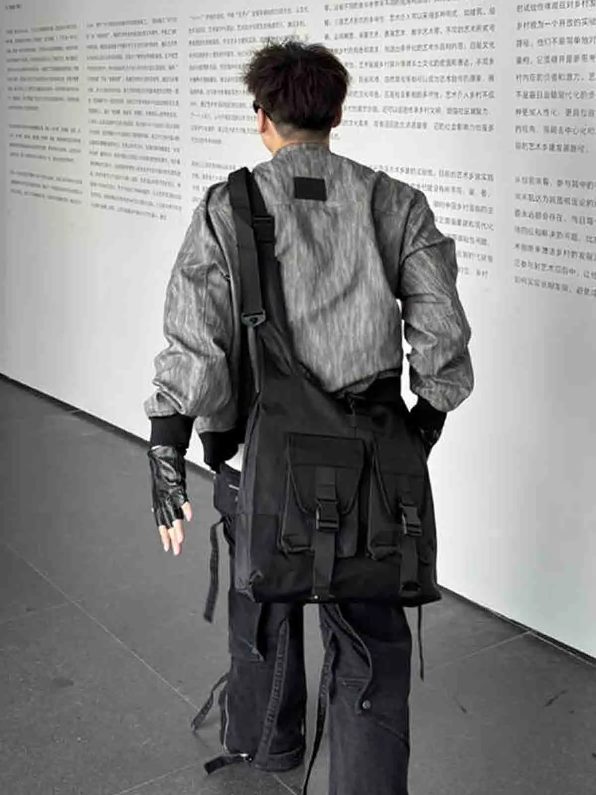 ヴィンテージデザインの通勤トートバッグ：かっこいい大人男の持ち物としての実用性とスタイルバランス