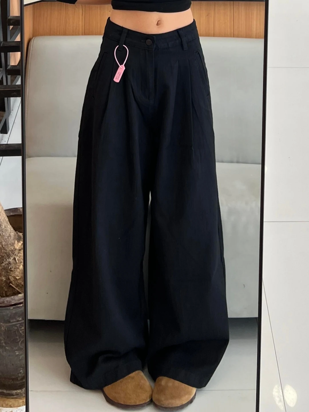 黒 デニム ワイド パンツは本当に今が旬？その選び方と着こなしのコツを徹底解説