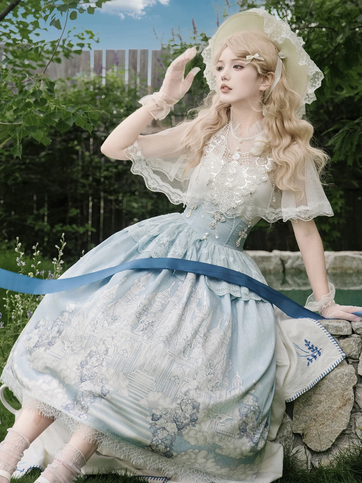 オーガンジー服を選ぶときに迷うのは、本当に素材の違いなのか？