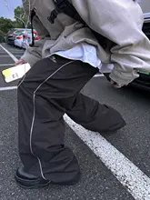 黒のレトロスポーツパンツ【対照色のストライプ・シワ防止・ストレッチ性】