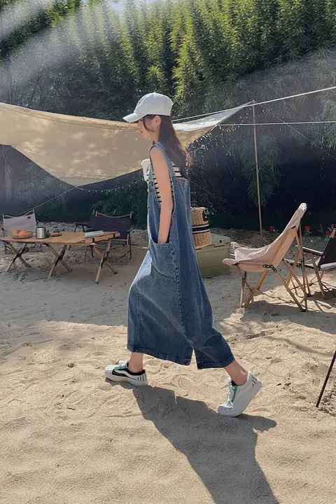 個性的なデニムサロペットワンピース【シンプルデザイン・フィット・夏用】