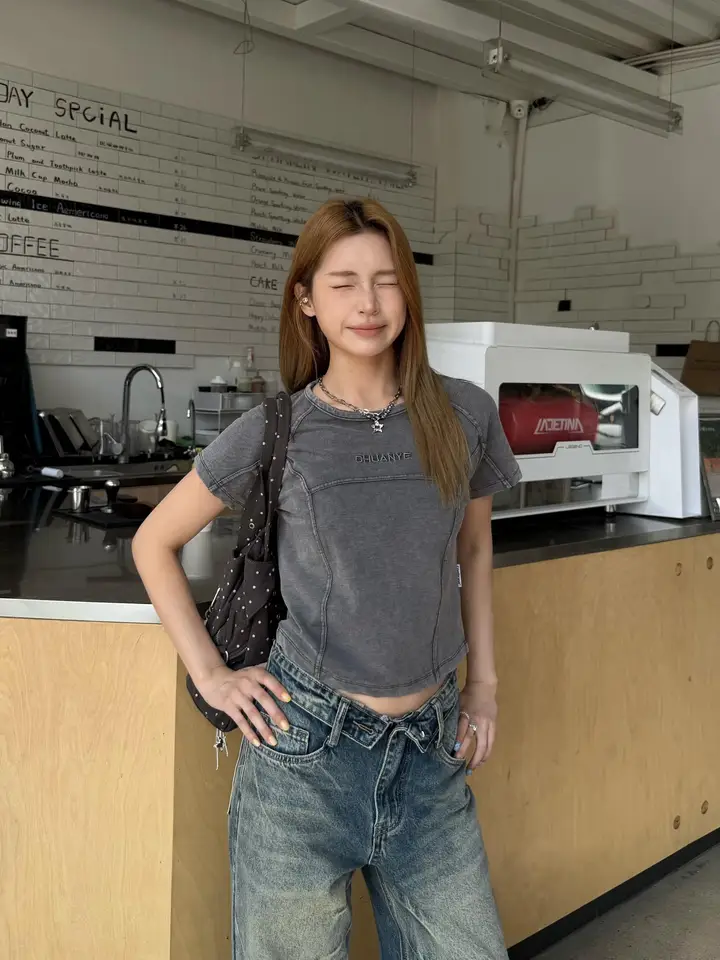 アメリカンビンテージ風デニム調ウォッシュ加工のデコンストラクション半袖Tシャツ【レディース・ショート丈】