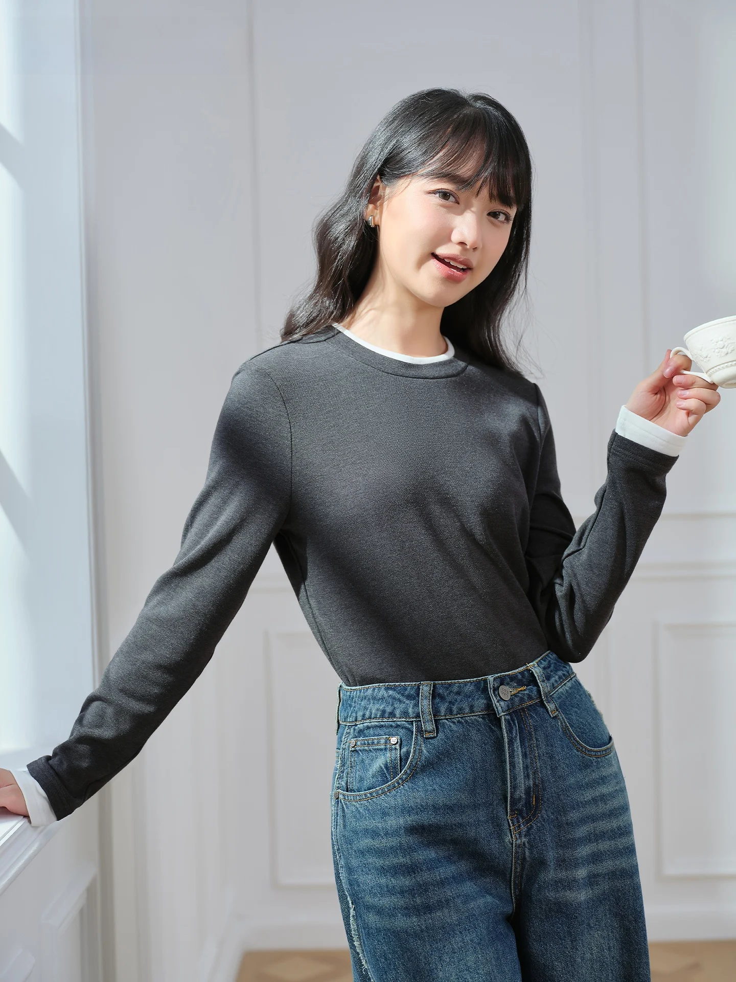 tシャツ 長袖 重ね着 どう選ぶ？通勤から冬の日常まで使える1品の秘密