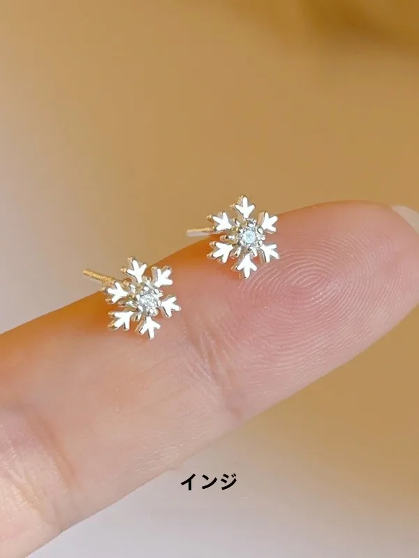 10000円 ピアスで失敗しない選び方は？雪の結晶デザインが上品に仕上げる秘密