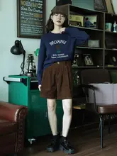 カフェブラウンのストレートカットコーデュロイショートパンツ【レディース・カジュアル・秋冬用・5分丈】